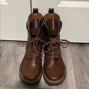 Brown Leather Lace-Up Boots